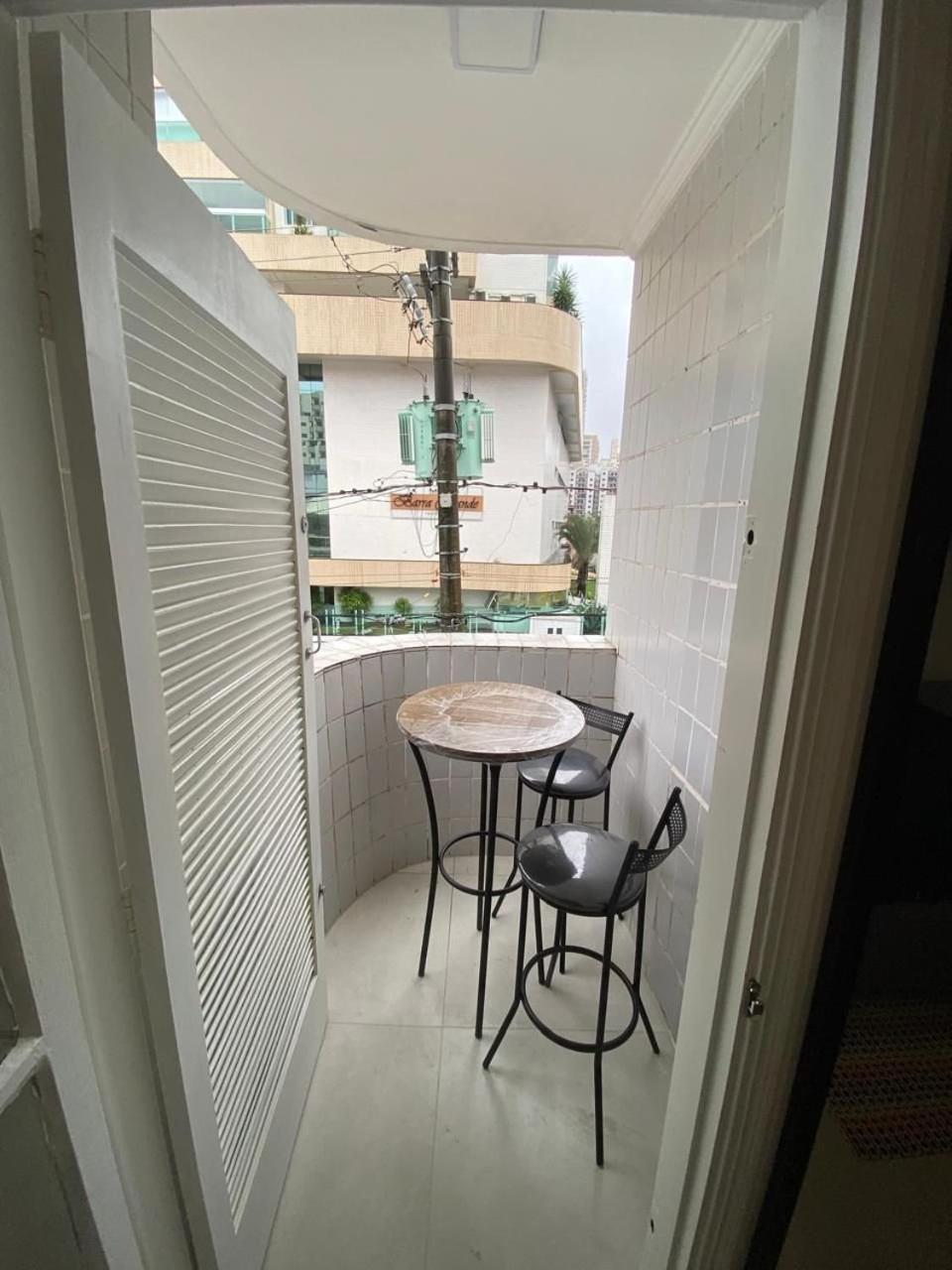 Canto Forte- Suite C/Varanda - Ate 5 Hospedes- Garagem - Wi Fi E 200 Metros Da Praia, 50 Metros Da Av Gastronomica Da Pg Praia Grande (Santos) Exterior foto