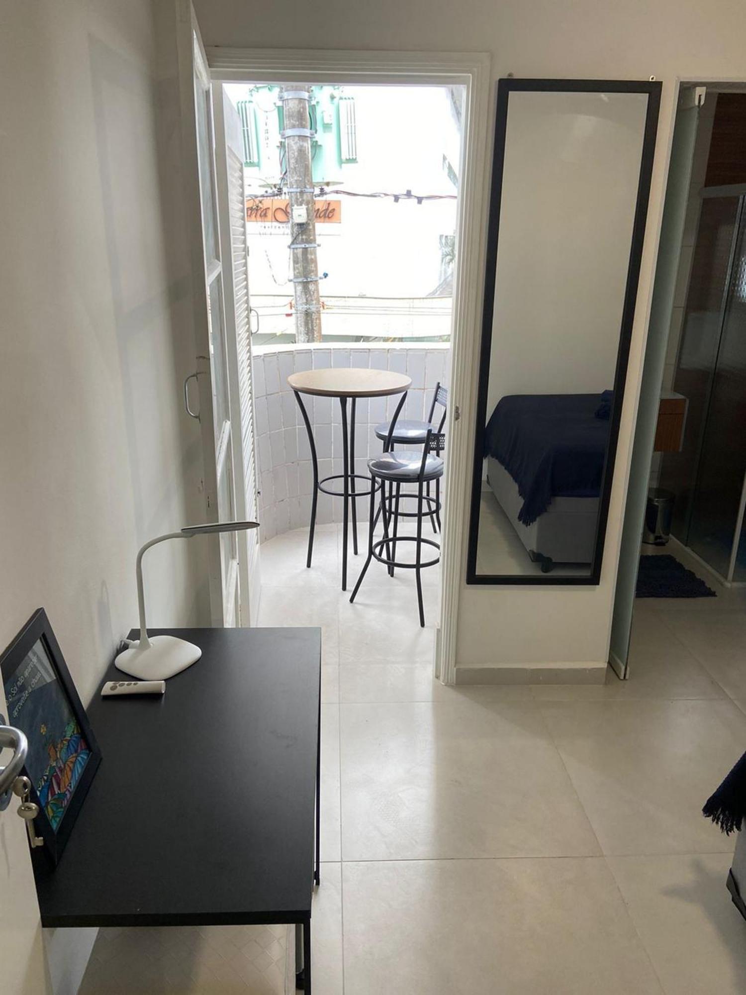 Canto Forte- Suite C/Varanda - Ate 5 Hospedes- Garagem - Wi Fi E 200 Metros Da Praia, 50 Metros Da Av Gastronomica Da Pg Praia Grande (Santos) Exterior foto